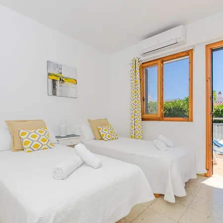 Villa Bini Aries *